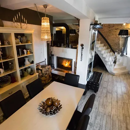 - Wiatrak Holenderski Na Mazurach Holiday home Ryn (Warmian-Masurian)